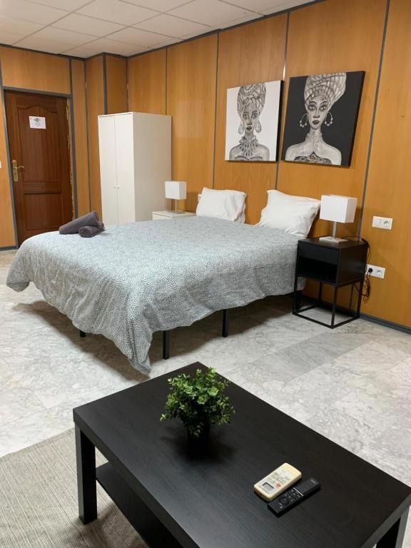 Boutique Living Soho Apartment มาลากา ภายนอก รูปภาพ