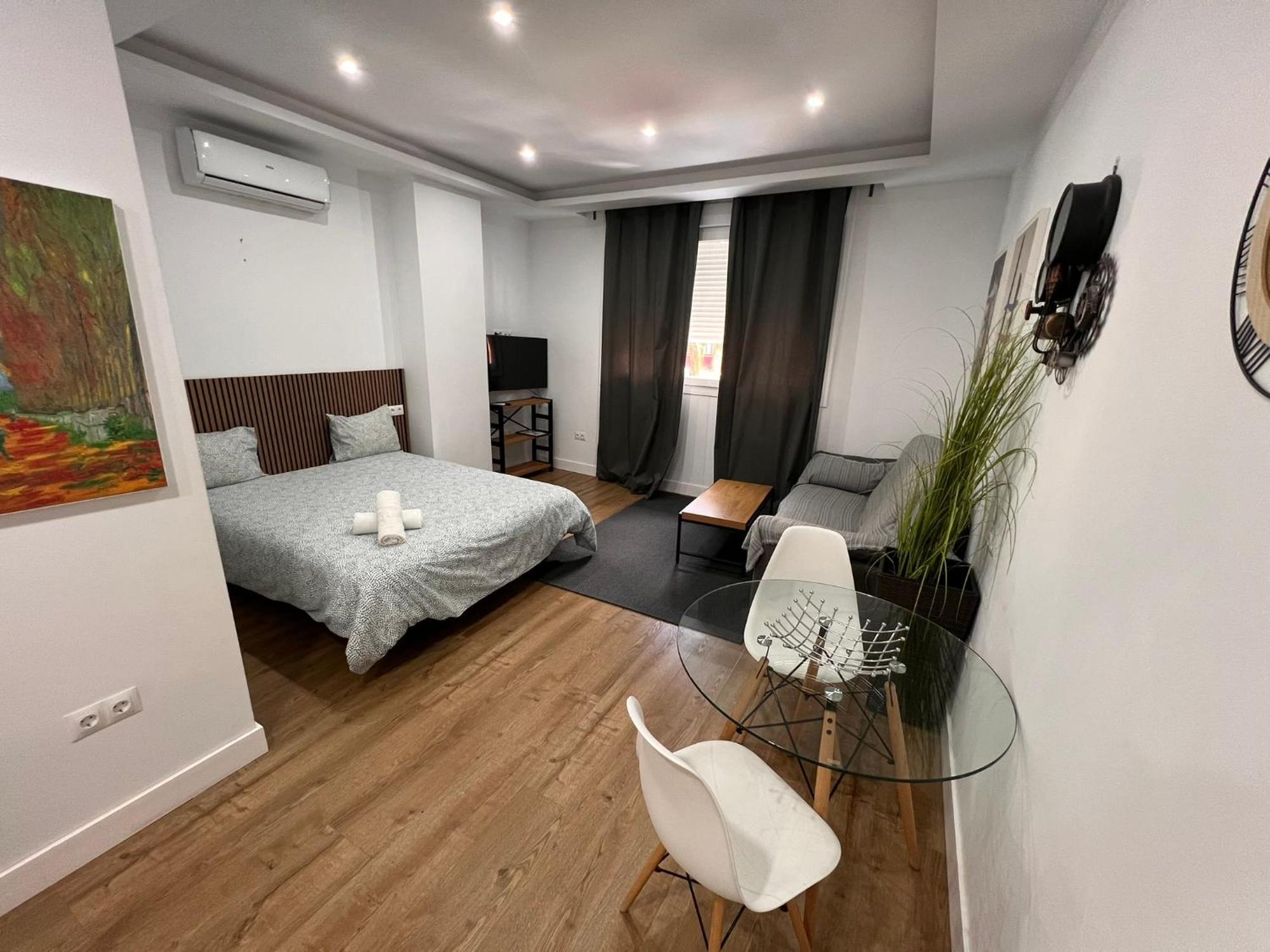 Boutique Living Soho Apartment มาลากา ภายนอก รูปภาพ
